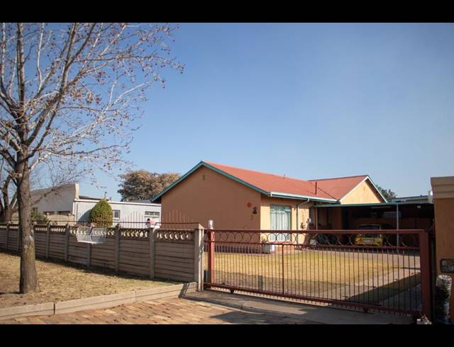 3 BEDROOM HOUSE FOR SALE IN VANDERBIJLPARK CE 4
